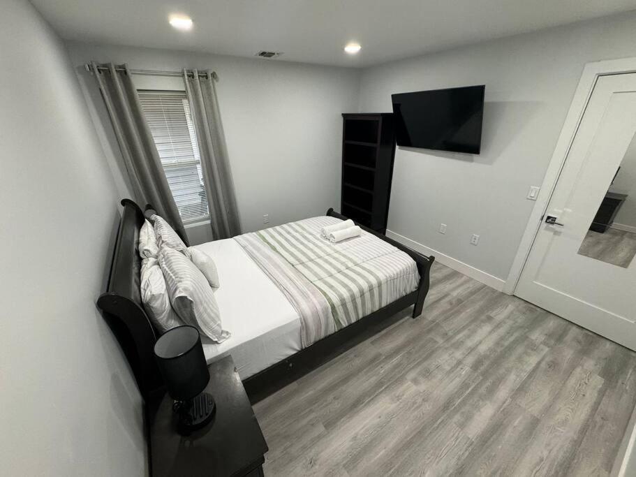The Elegant Suite - 2Br With Great Amenities แพเทอร์สัน ภายนอก รูปภาพ